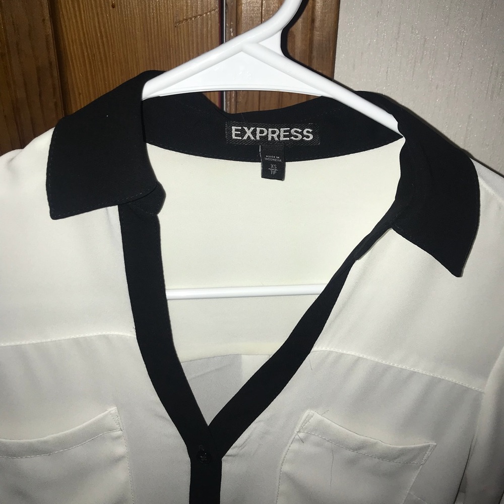 Button down blouse - Picture 2 of 5